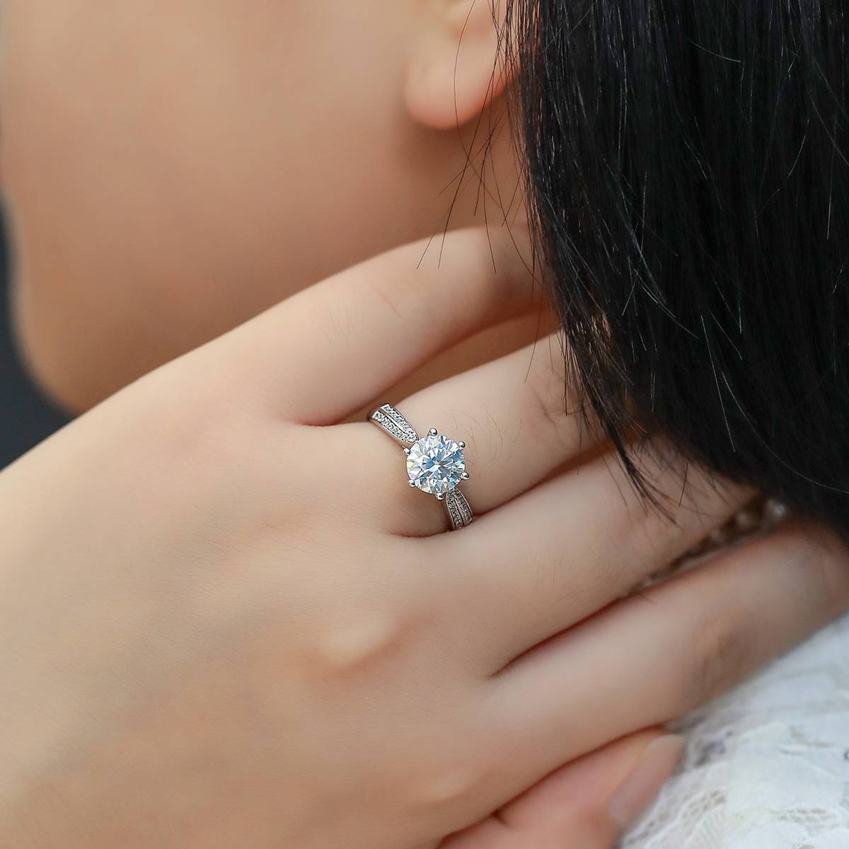 Starlight Queen S925 Silver Plated Platinum Moissanite Diamond Women's Ring 2.0 Carat D-Class
